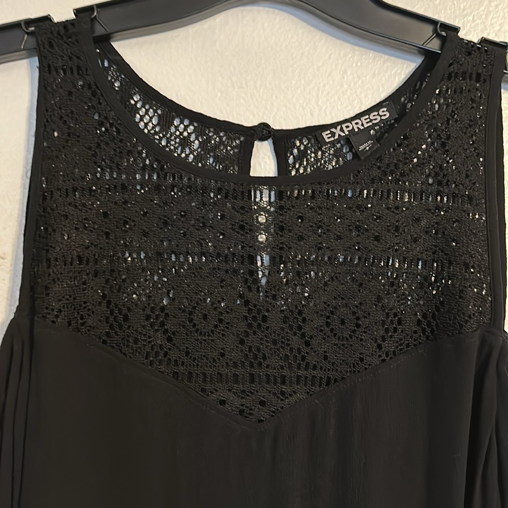 Express Top - Picture 2 of 6